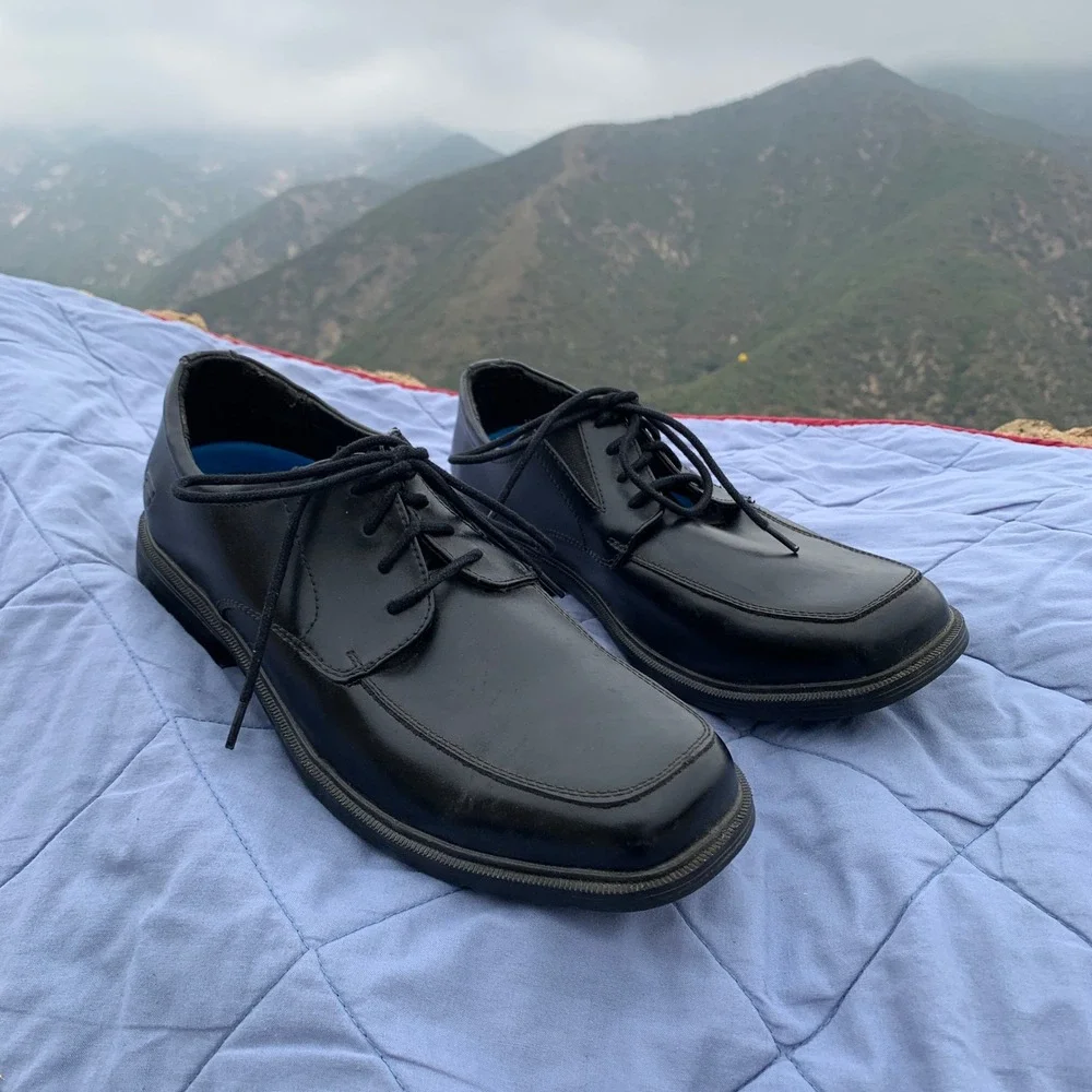Skechers Relaxed Fit Oxford dress shoes w/ memory foam insoles in black - 8 mens